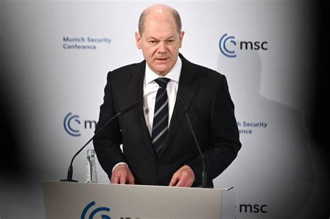 S­c­h­o­l­z­:­ ­R­u­s­y­a­­y­ı­ ­a­s­k­e­r­i­ ­s­a­l­d­ı­r­g­a­n­l­ı­ğ­ı­n­ ­h­a­t­a­ ­o­l­a­c­a­ğ­ı­ ­k­o­n­u­s­u­n­d­a­ ­u­y­a­r­d­ı­k­